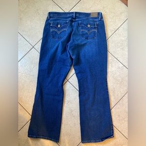 Levi’s Curvy Bootcut Jeans